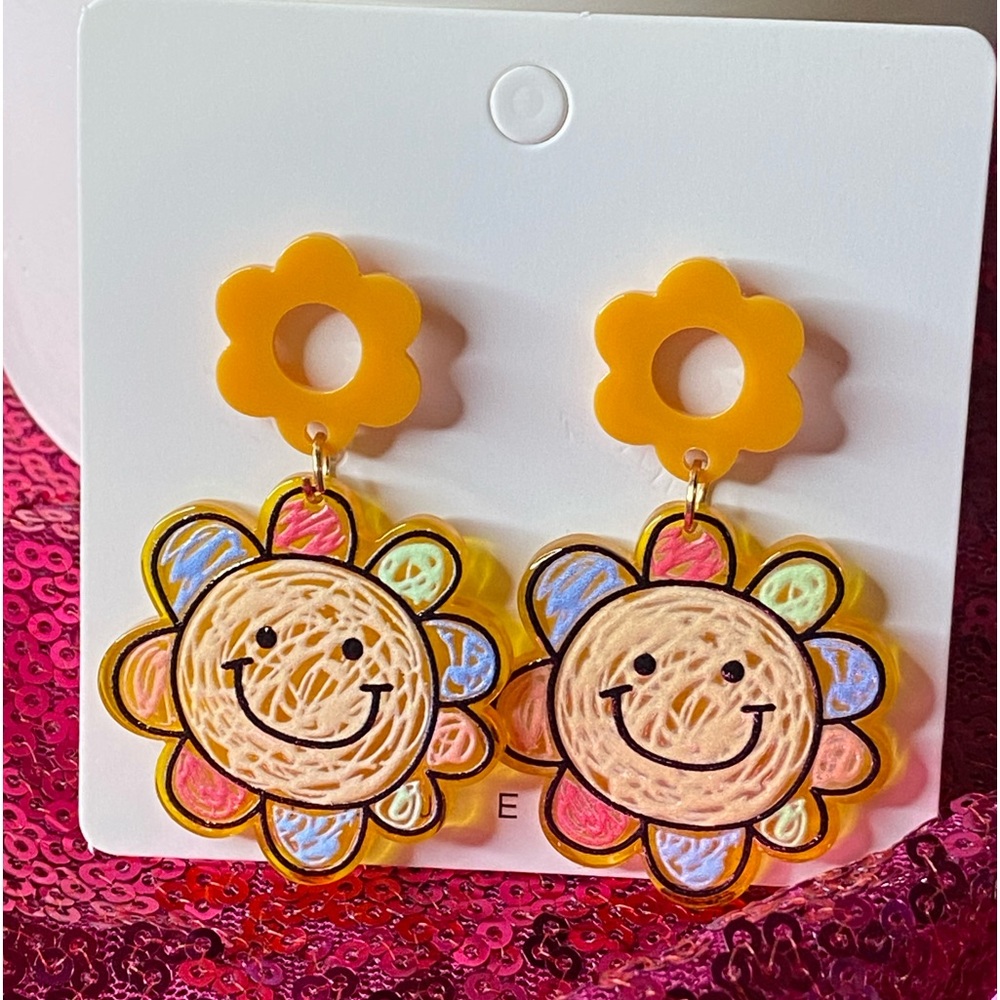 Smiley face earrings new